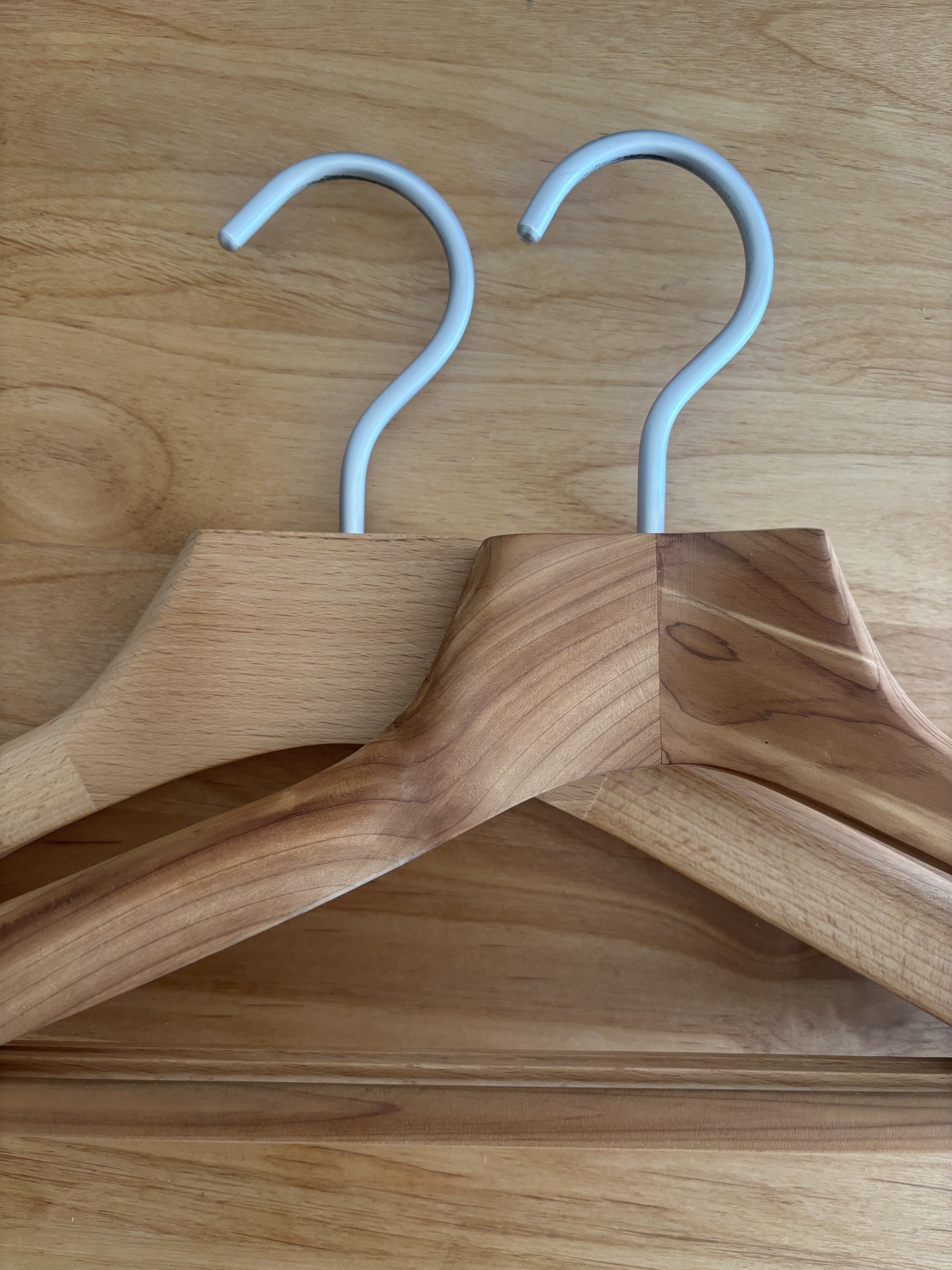 服はどれくらい持てばいい？無印良品のハンガーで“ちょうどいいクローゼット”を作る方法